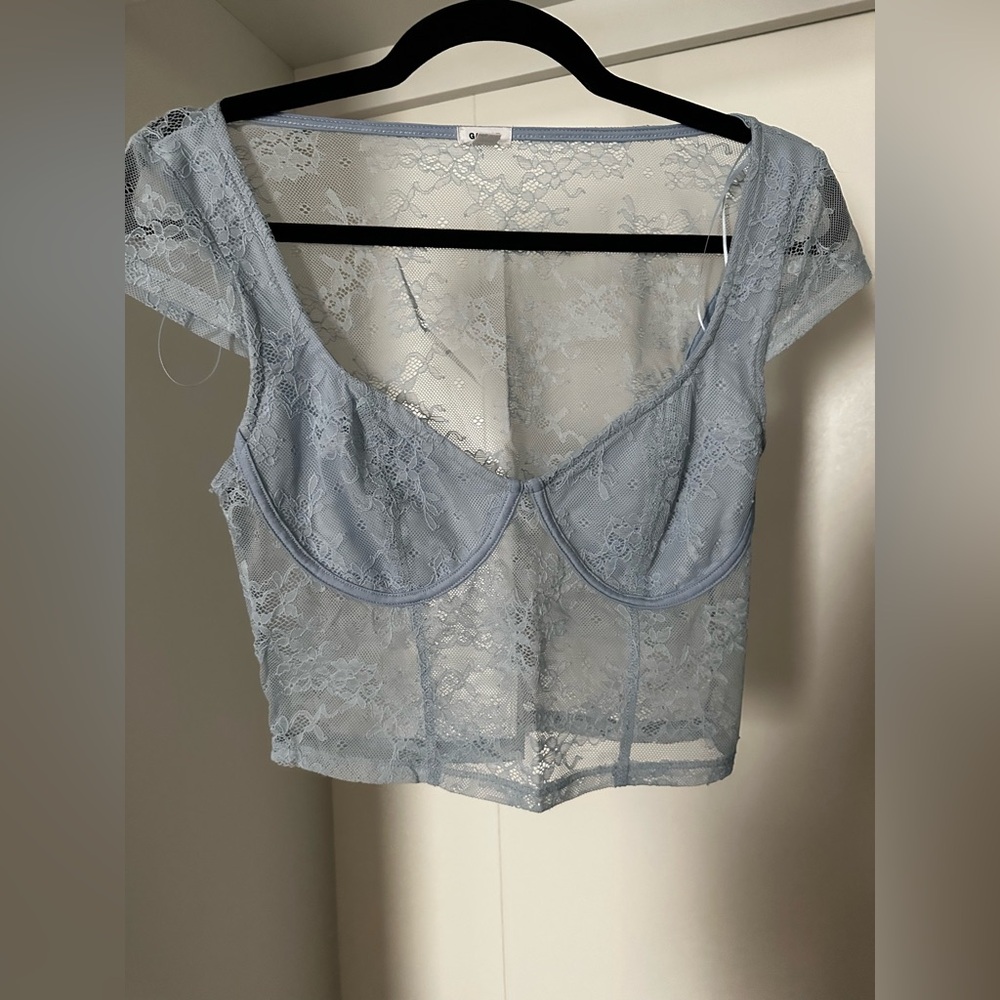 Elegant Lace Crop Top in Blue
